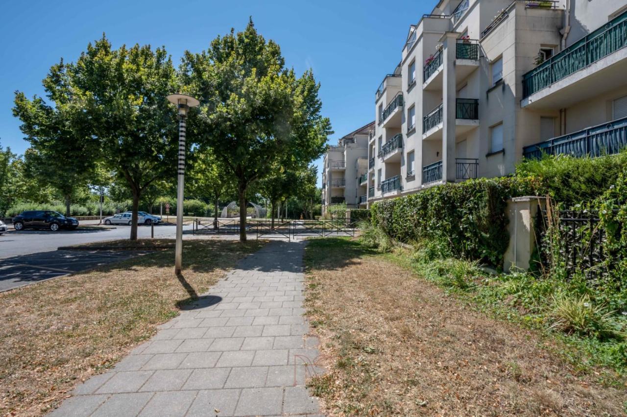 Apartment Castle 1 Bedroomed Bussy-Saint-Georges Zewnętrze zdjęcie